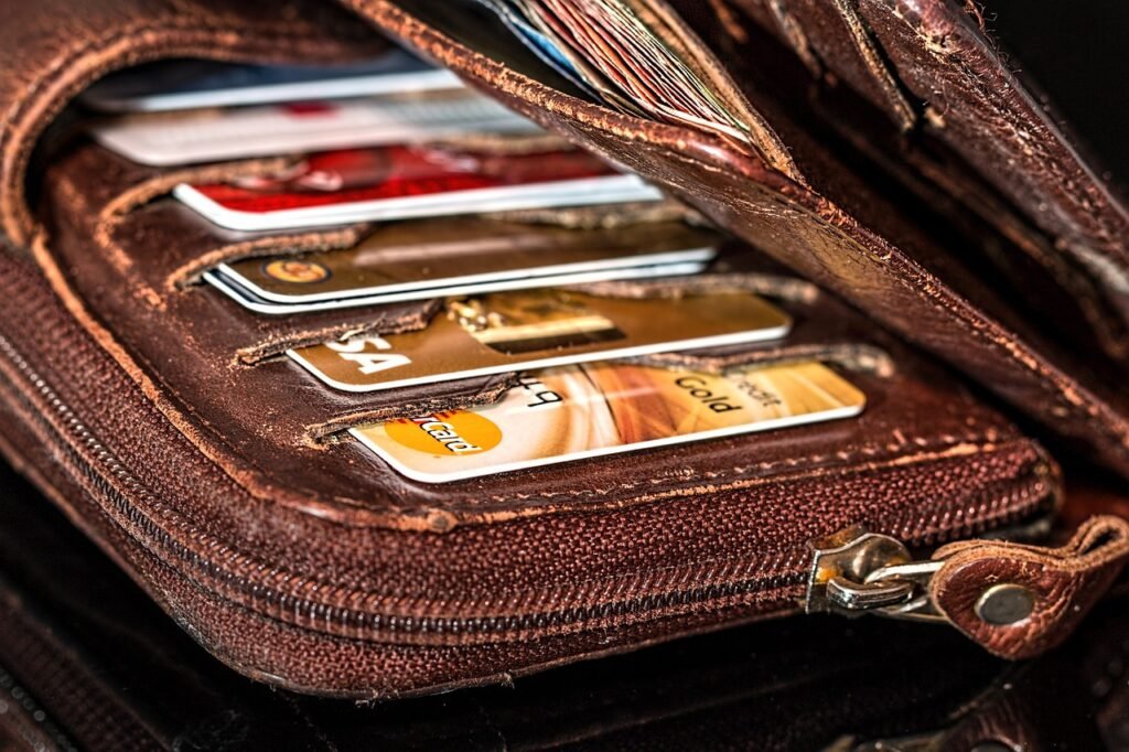 Slim Wallets: How to Determine the Ideal Storage Capacity